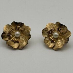 Vintage Majorica Flower Earrings Clip-On Gold Plated W/Center Faux Pearl, Signed
